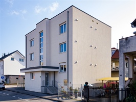 Ob Ljubljanici 42